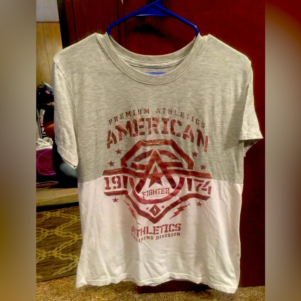 American fighter shirt size large